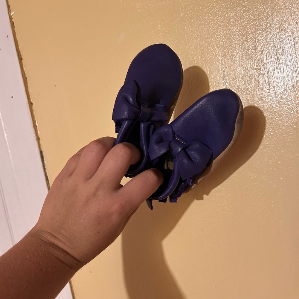 Posh panda infant size 5 purple leather bow moccasins - Picture 1 of 3